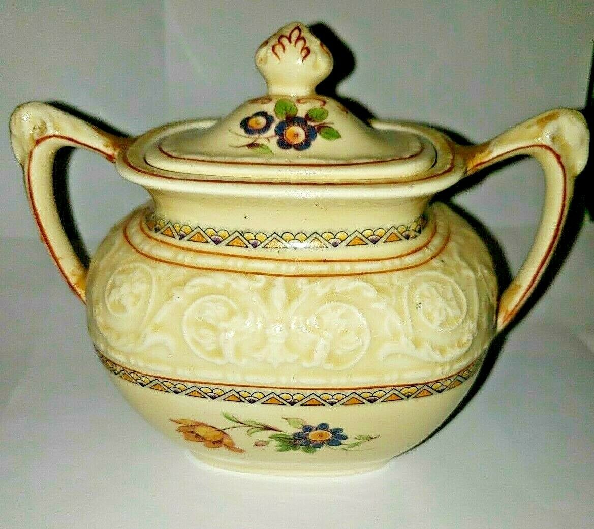 Devon Ware Fieldings Stoke On Trent Florentine Lidded Sugar